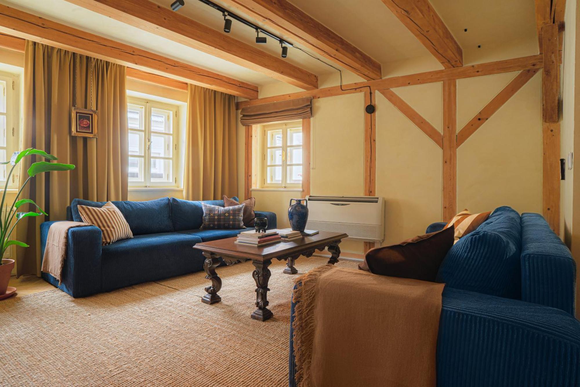 Nelis I Boutique Apartments In Old Town *